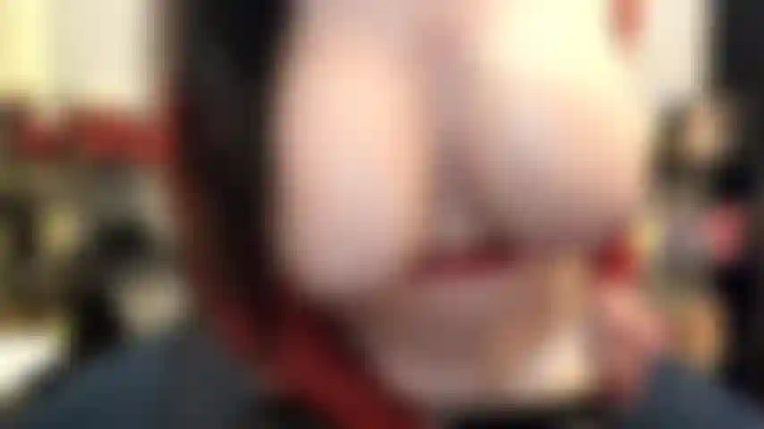 ( Gs.446) GoldieStar si esibisce nel gold show. Roleplay(chiamare tutti nella stanza per nome...) 11 Minuti. Gilf, tettona, top rosso. Calze nere, squirting, anale, giocattolo interattivo, doppia penetrazione interrazziale, figa pelosa (21/01/2022).