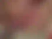 (22) GoldieStar in questo set di foto con presentazione allarga la sua figa rosa e finisce con un plug anale rosa ingioiellato e un grosso dildo rosso nella figa.