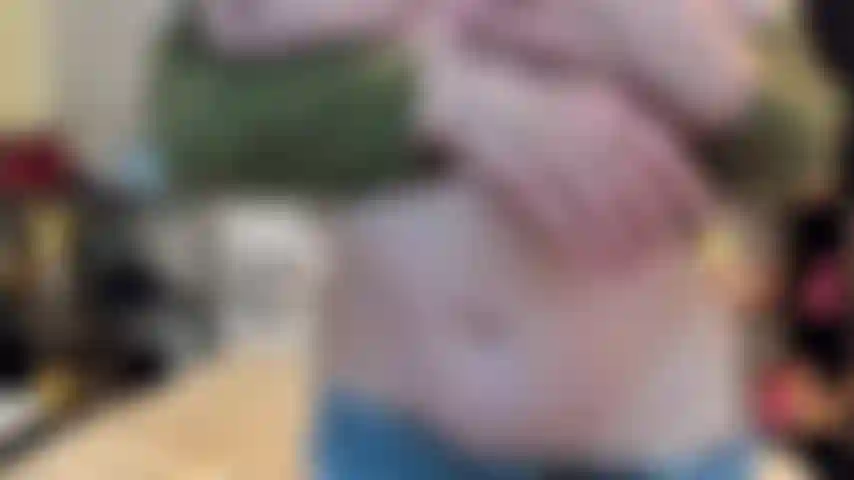 ( Gs.828) GoldieStar si esibisce nel gold show - 10 minuti. Gilf, tette grandi, culo grosso, figa pelosa, piedi nudi, schizzi, anale, doppia penetrazione (27/11/2022).