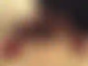 (95) GoldieStar in questo set di foto con presentazione indossa un corsetto nero e calze con tacchi di strass rossi e utilizza un plug anale vibrante nero.