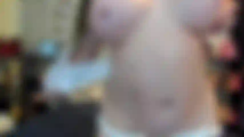 ( Gs.880) GoldieStar si esibisce nel gold show - 15 minuti. Grandi tette, culo grosso, gilf, figa pelosa, schizzi, piedi nudi, anale, doppia penetrazione (30/12/2022).