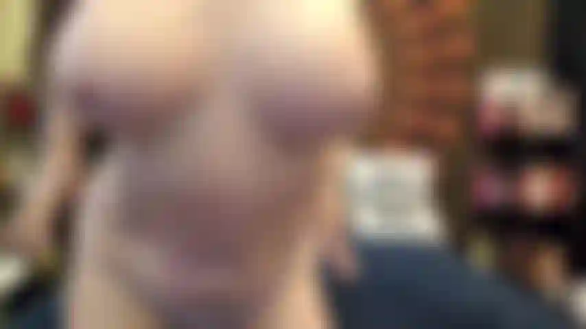 ( Gs.774) GoldieStar si esibisce nel gold show - 10:01 minuti. Gilf, piedi nudi, tette grandi, culo grosso, figa pelosa, schizzi, anale, doppia penetrazione, tutti dildo bianchi (6/10/2022).