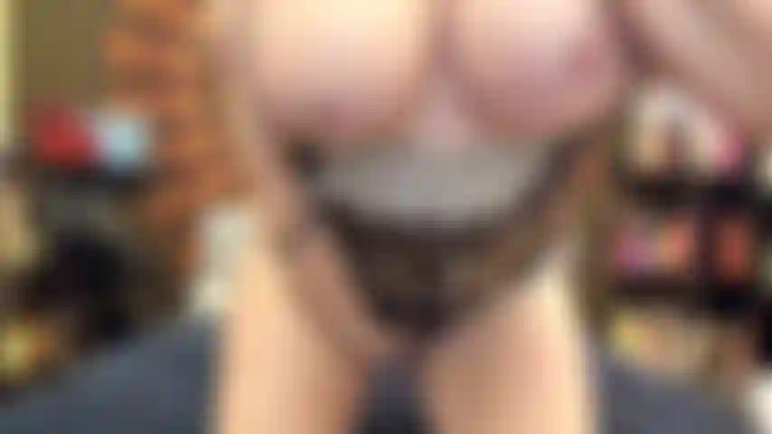 ( Gs.783) GoldieStar si esibisce nel gold show - 10:56 minuti. Grandi tette, tacchi neri a spillo, figa pelosa, schizzi, anale, doppia penetrazione interrazziale (15/10/2022).