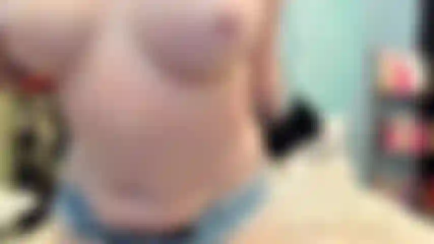 ( Gs.610) GoldieStar si esibisce nel gold show - 11 minuti. Culo grosso, tette grandi, figa pelosa, schizzi, piedi nudi, anale, giocattolo interattivo, doppia penetrazione, tutti vibratori bianchi (10/06/2022).