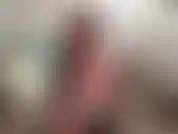 (50) GoldieStar in questo set fotografico di slideshow indossa una canottiera e calze nere... Gioco anale con un dildo siluro nero... Creampie cremoso.