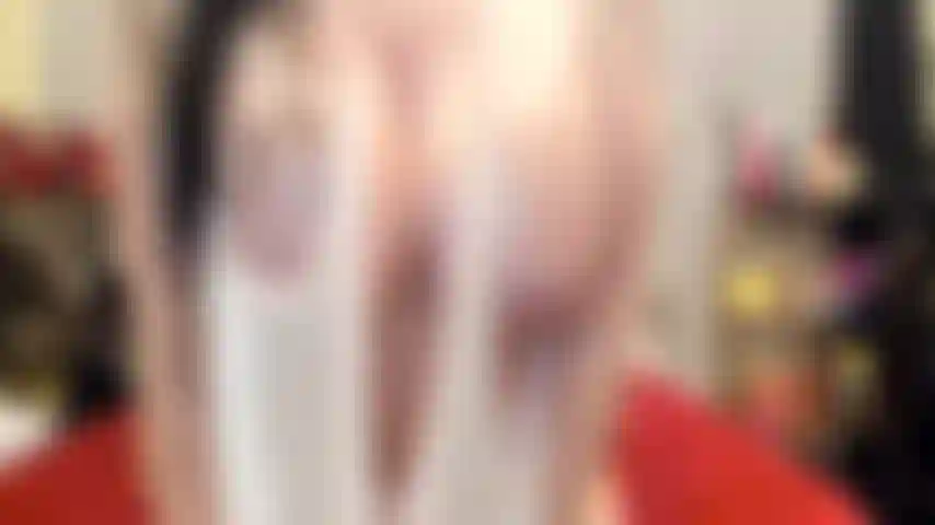 ( Gs.439) GoldieStar si esibisce nel gold show. Roleplay(chiamando per nome tutti i ragazzi nella stanza...) 11 Minutes. Maglietta bianca. Mutandine, tette grandi, gilf, olio, giochi con la figa, anale, doppia penetrazione, tutti dildo neri (18/01/2022).