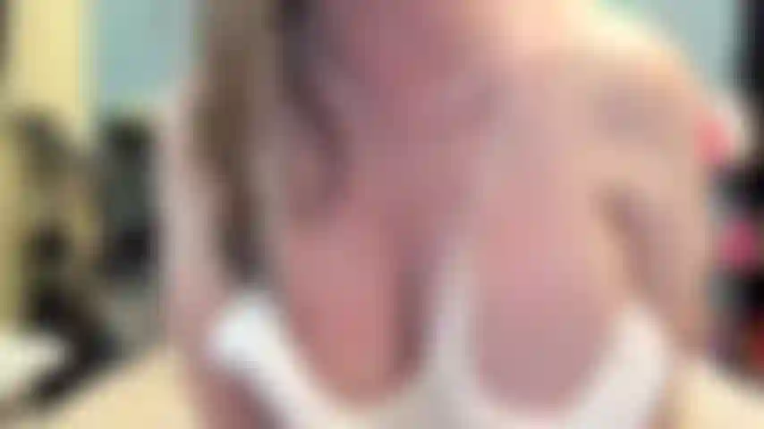 ( Gs.611) GoldieStar si esibisce nel gold show - 11:01 minuti. Tette grandi, gilf, figa pelosa, piedi nudi, schizzi, culo grosso, succhia, giocattolo interattivo, anale, doppia penetrazione, tutti vibratori bianchi (10/06/2022).