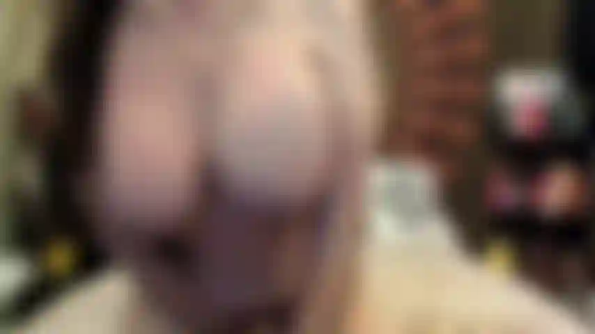 ( Gs.770) GoldieStar si esibisce nel gold show - 10 minuti. Tette grandi, giocattolo interattivo, piedi nudi, schizzi, culo grosso, gilf, figa pelosa, anale, doppia penetrazione, tutti dildo bianchi (5/10/2022).