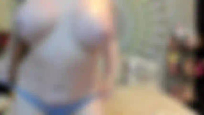 ( Gs.861) GoldieStar si esibisce nel gold show - 9:59 minuti. Gilf, figa pelosa, piedi nudi, schizzi, tette grandi, culo grosso, sperma cremoso, anale, doppia penetrazione, tutti dildo bianchi (16/12/2022).