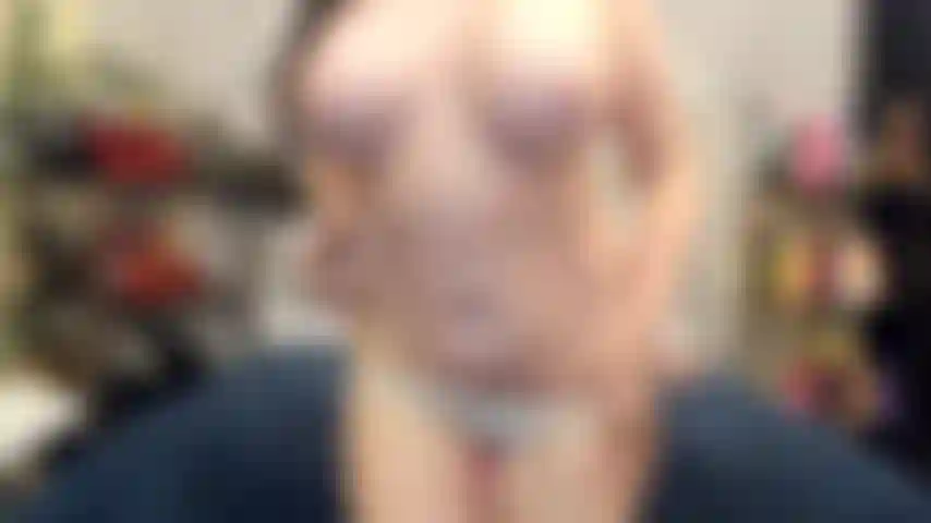 ( Gs.408) GoldieStar si esibisce nel gold show. Roleplay(chiamando per nome tutti i ragazzi nella stanza...) 9 Minuti. Una milf, con tette grandi, figa pelosa, schizzi, plug anale in vetro, anale, doppia penetrazione, tutti dildo bianchi (19/12/2021).