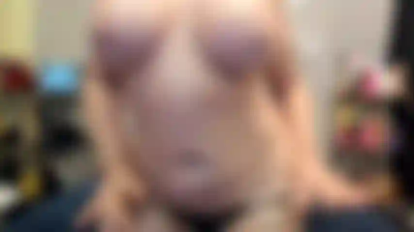 ( Gs.722) GoldieStar si esibisce nel gold show - 9 minuti. Culo grosso, tette grandi, gilf, figa pelosa, schizzi, anale, doppia penetrazione (20/08/2022).