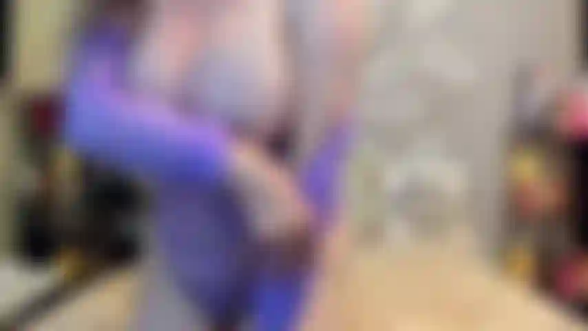 ( Gs.824) GoldieStar si esibisce nel gold show - 10 minuti. Culo grosso, tette grosse, gilf, figa pelosa, giocattolo interattivo, schizzi, piedi nudi, anale, doppia penetrazione, sperma cremoso, tutti dildo bianchi (27/11/2022).