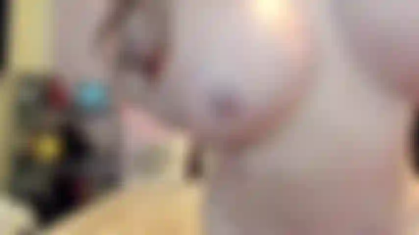 ( Gs.1056) GoldieStar si esibisce in uno spettacolo d'oro - 10 minuti. Piedi nudi, grande dildo rosa, grande dildo viola, anale, doppia penetrazione, grandi tette, grande culo, gilf, figa pelosa, squirting (22/07/2023 @ 1:10am)_1690002616517.