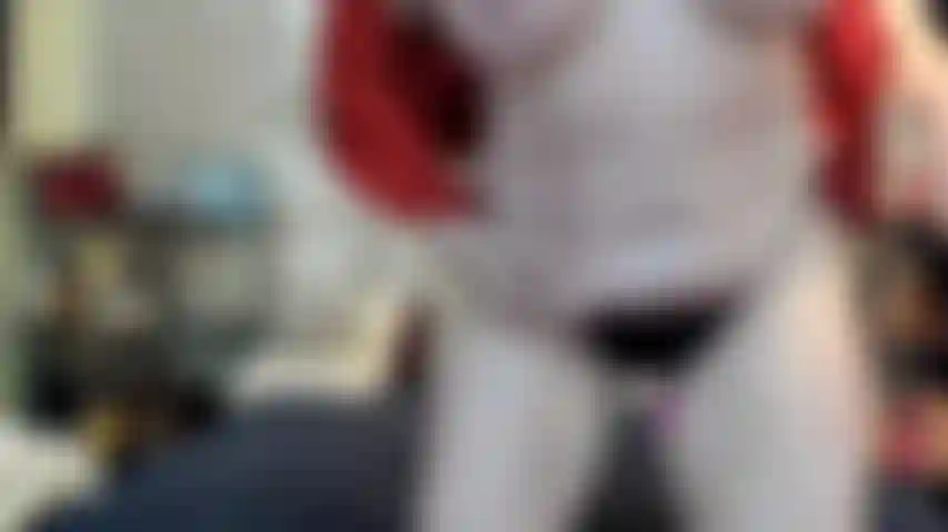 ( Gs.831) GoldieStar si esibisce nel gold show - 12 minuti. Tacchi alti borchiati neri, figa pelosa, grandi tette, culo grosso, squirting, anale, doppia penetrazione (4/12/2022).