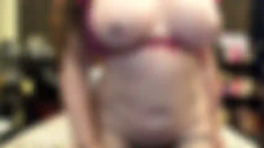 ( Gs.743) GoldieStar si esibisce nel gold show - 10:59 minuti. Grandi tette, gilf, tacchi alti a spillo argentati, figa pelosa, schizzi, anale, doppia penetrazione (5/9/2022).