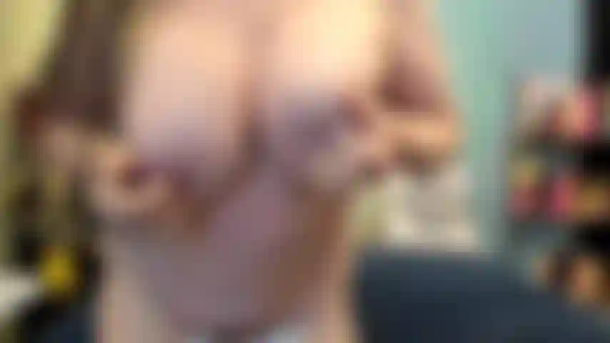 ( Gs.699) GoldieStar si esibisce nel gold show - 12 minuti. Grandi tette, gilf, figa pelosa, schizzi, anale, doppia penetrazione (8/12/2022).