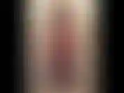 (8) GoldieStar in questo set di foto di presentazione gioca con la sua figa e le sue tette... Ti mostra la sua taglia 5 piedi con le unghie dei piedi dipinte di rosa.