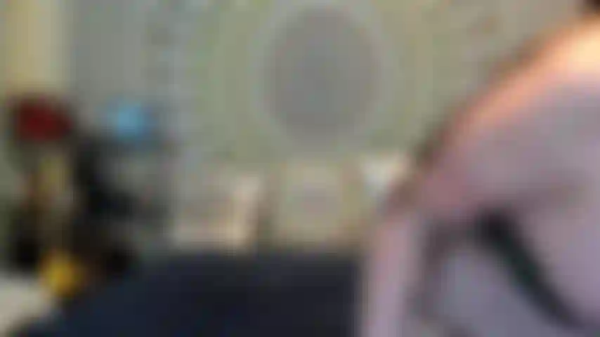 ( Gs.865) GoldieStar si esibisce nel gold show - 9 minuti. Culo grosso, tette grandi, figa pelosa, gilf, olio, piedi nudi, schizzi, anale, doppia penetrazione, tutti dildo bianchi (17/12/2022).