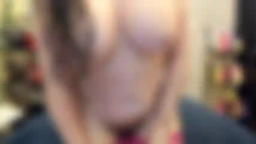 ( Gs.410) GoldieStar si esibisce nel gold show. Roleplay(chiamando per nome tutti i ragazzi nella stanza...) 9 Minuti. Una milf, mutandine rosse, tette grandi, piedi nudi/suole, schizzi, figa pelosa, anale, doppia penetrazione, figa aperta, sperma cremoso (19/12/2021).