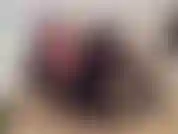 (55) GoldieStar in questo set fotografico di presentazione indossa un bodystocking a rete con corsetto nero e tacchi di strass verde acqua. Gioco con la fica.