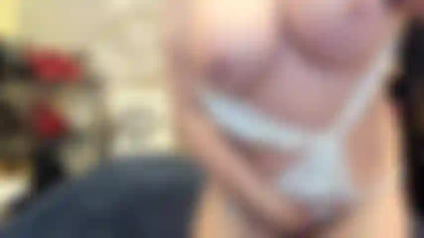 ( Gs.427) GoldieStar si esibisce nel gold show. Roleplay(chiamando per nome tutti i ragazzi nella stanza...) 9 Minuti. Vestito bianco, tette grandi, gilf, olio, figa pelosa, giocattolo interattivo, gioco con le tette, anale, doppia penetrazione (16/01/2022).