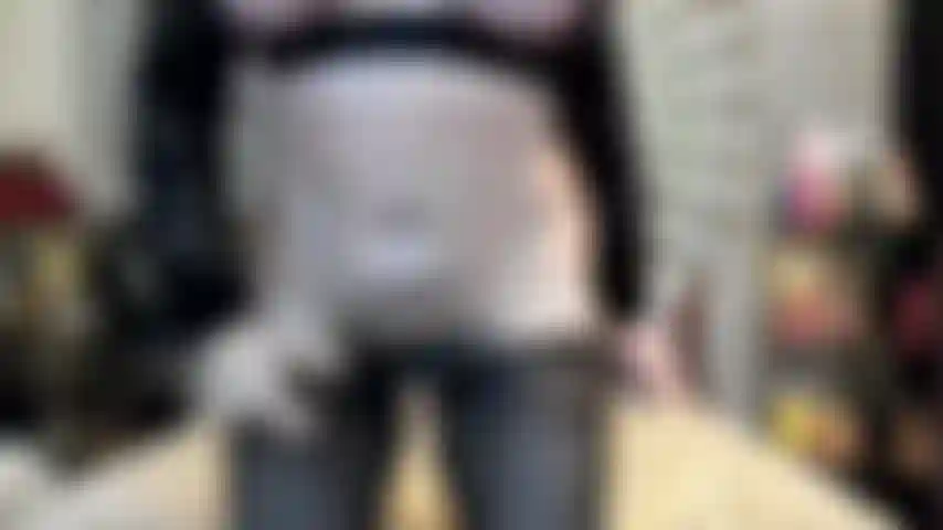 ( Gs.843) GoldieStar si esibisce nel gold show - 11:01 minuti. Calze nere/tacchi alti a spillo, figa pelosa, schizzi, anale, doppia penetrazione interrazziale, tette grandi, culo grosso (11/12/2022).