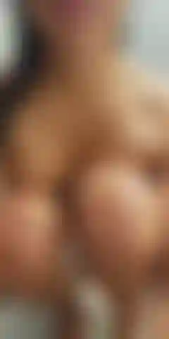 Nuda sotto la doccia, unisciti a me!