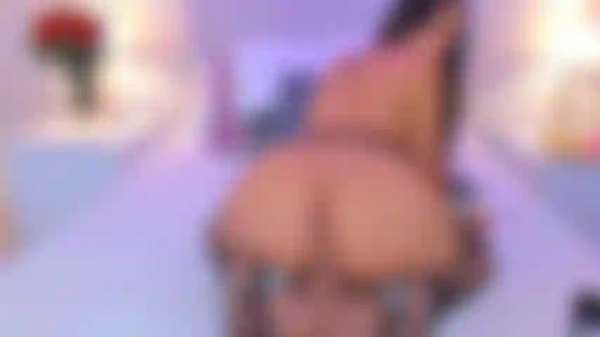 Che cavalca il tuo cazzo duro.