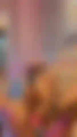 Gioca con le dita dei piedi, vieni e adora ogni piccola ruga dei miei piedi.