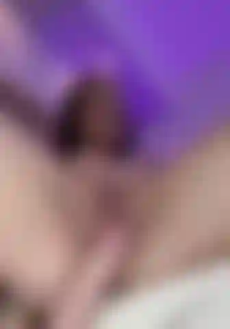 Roso il mio dildo con il clitoride.