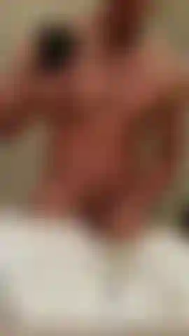 Unloading infront of a mirror