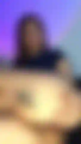 My pussy is wet, come lick it