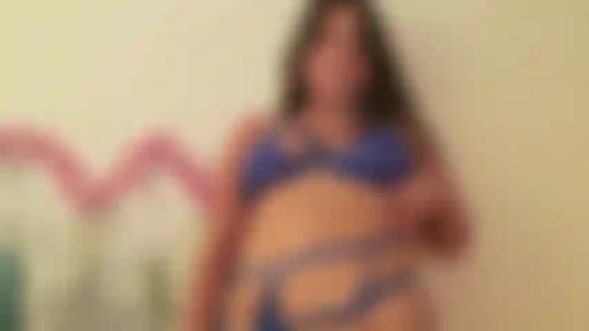 Creamy Feet. Would you like to see my feet so close that you can almost lick them? teasing, closeup feet and lotion play with my feet