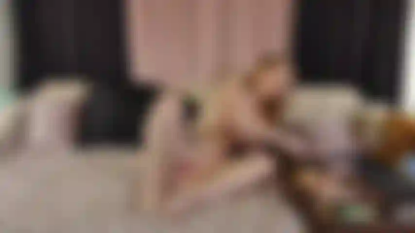 Mi metto le dita nella figa.