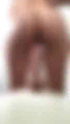 Ami scoparmi quando esco dalla doccia tutta bagnata; vuoi vedermi rimbalzare sul tuo cazzo grosso, con la mia figa tutta stretta e bagnata per te.