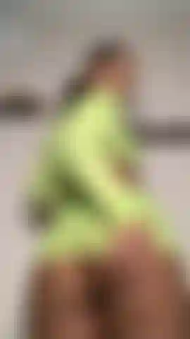 Olio per tutto il corpo nudo.