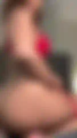 Lasciami cavalcare il tuo cazzo.