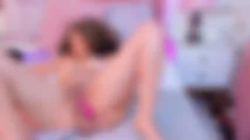 Scoparmi il culo per te ogni penetrazione è un arrivo più vicino al paradiso totale, nella mia mente c'è solo il piacere totale, il mio culo desidera che sia il tuo cazzo a darmi tanto piacere.