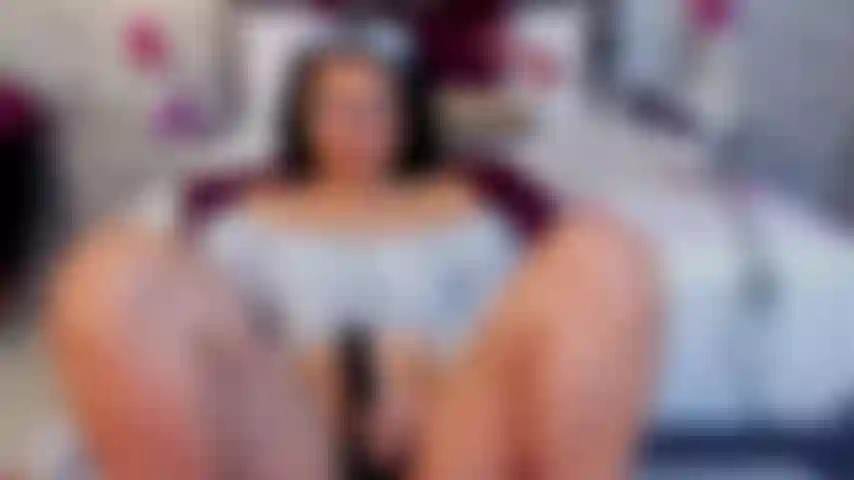 Mi piace premiare il tuo buon gusto, voglio che tu mi veda molto eccitata mentre mi godo il mio vibratore.