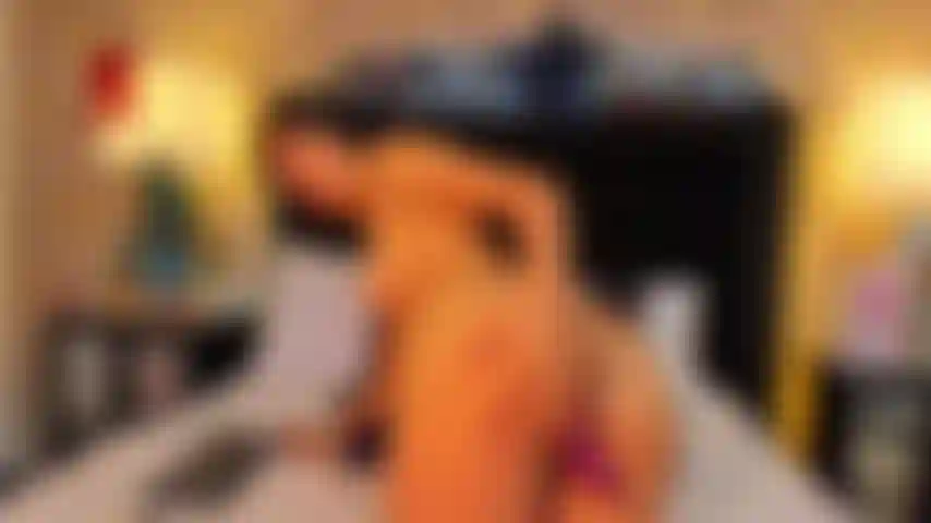 Il mio culo vuole il tuo grosso cazzo, me lo daresti?