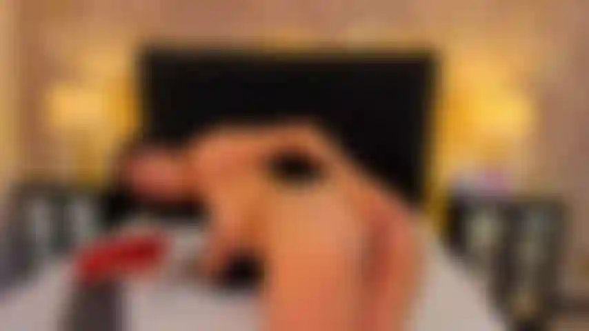 Quando mi sculacci il culo mi arrapo tantissimo.