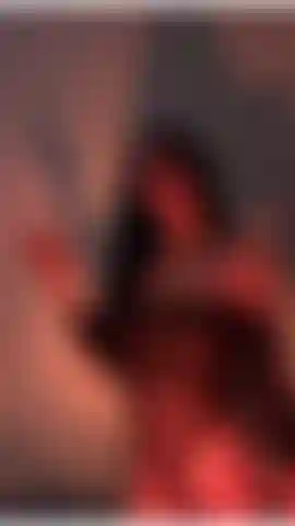 La tua ragazza.