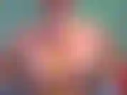 Le tette scopano con un giocattolo.
