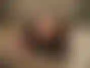 Trascorro un po' di tempo da sola con il mio vibratore preferito. Adoro far scorrere la mia figa avanti e indietro su di essa....