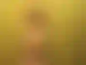 Jumping jacks, primo piano, enormi tette che si muovono.