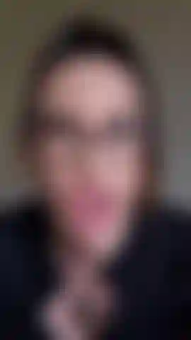 Sei un perdente che continua a masturbarsi ancora e ancora pensando alla tua ex che ti ha lasciato e ora se la gode cavalcando un cazzo più grosso e migliore di un altro.Cuckold. Perdente. Umiliazione. Degradazione verbale. Dominazione psicologica. Mindfucking. Dea. Humiliatrix.
