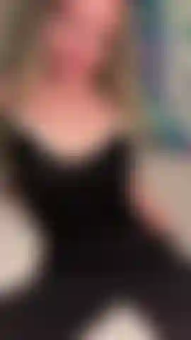 * Rare* che implora il tuo grosso cazzo e 5 orgasmi esplosivi con il tuo giocattolo.