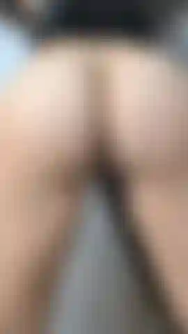 Ti piacciono i culi giganti in faccia.