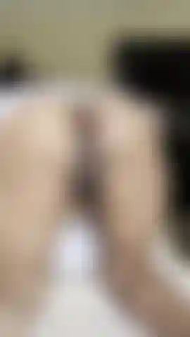Sculacciate il sedere.