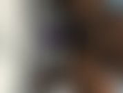 Una giovane adolescente ebano carina cavalca un dildo finché non viene su se stessa (parte 2).